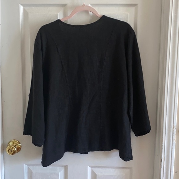 Subtle Tones black linen button down top - Picture 5 of 5